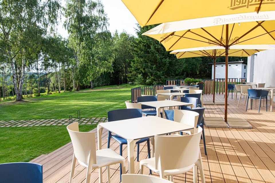 Restaurant/places to eat, Garden, Garden view
