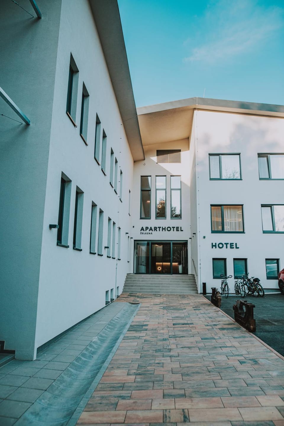 Property building, Facade/entrance, Day