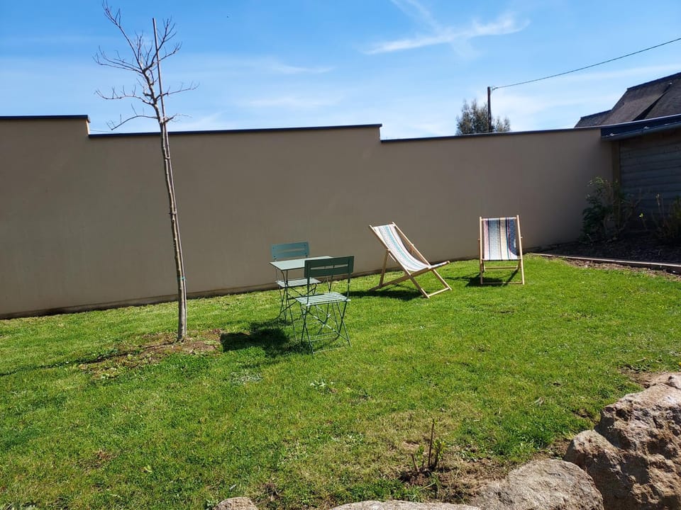 Garden, Garden view, sunbed