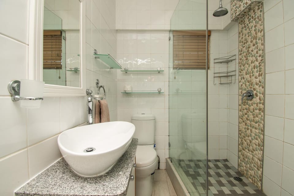Shower, Bathroom, towels