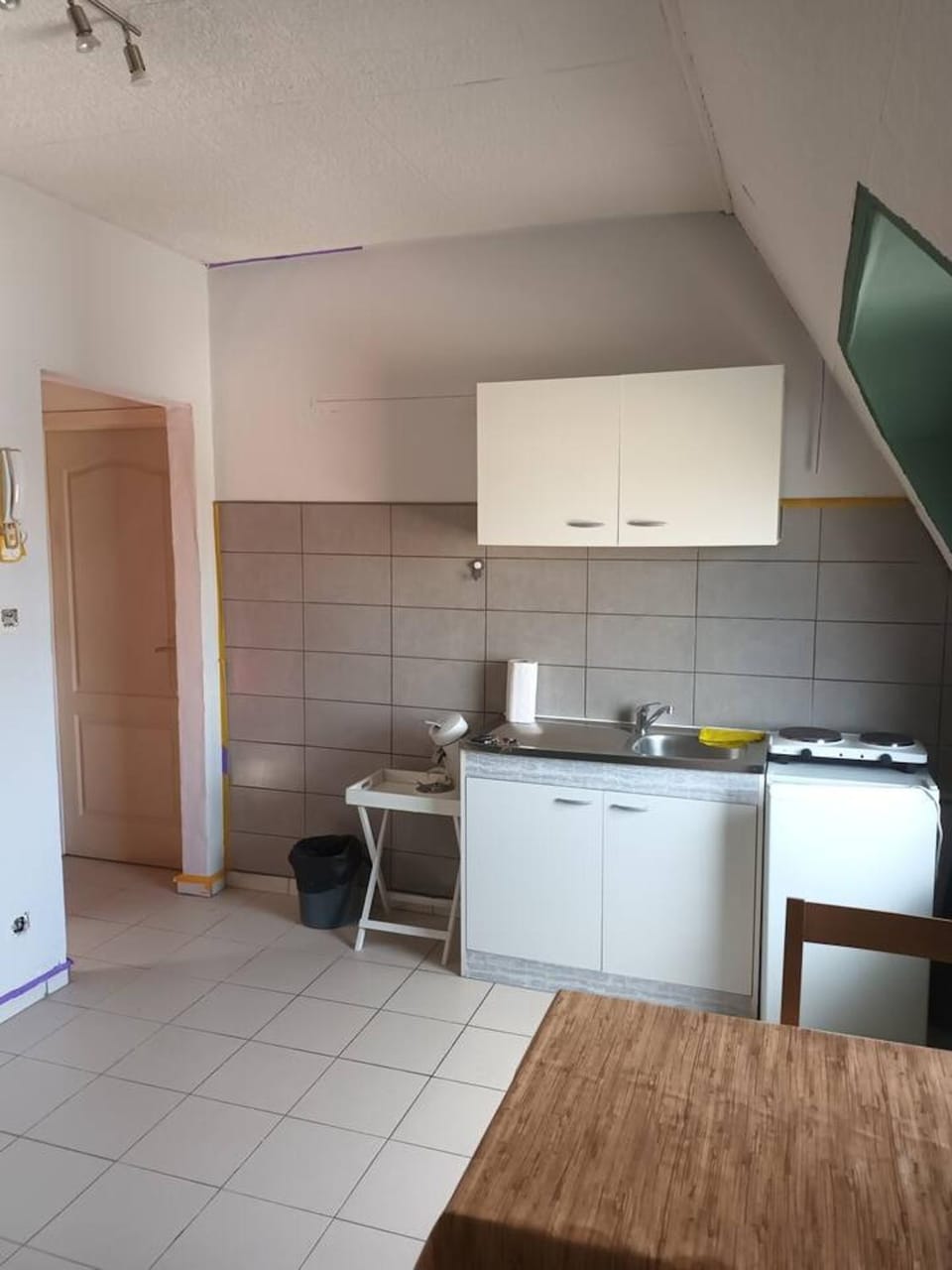 Kitchen or kitchenette