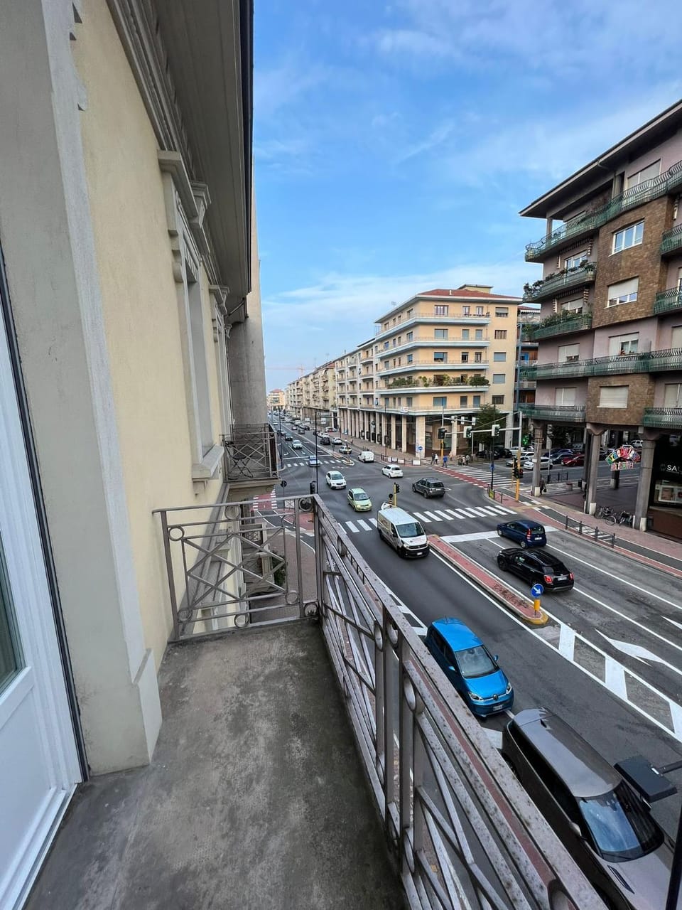 Property building, Balcony/Terrace