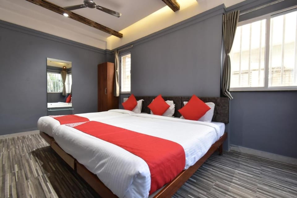 Photo of the whole room, Bedroom, fireplace