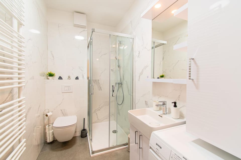 Shower, Toilet, Bathroom, Location, washing machine