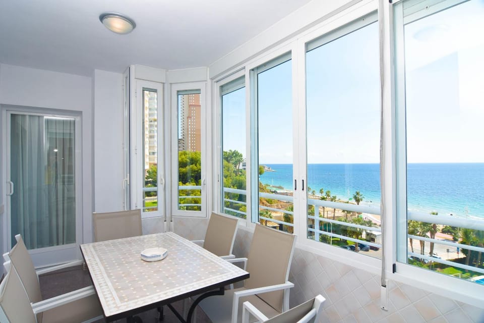 Natural landscape, Balcony/Terrace, Seating area, Sea view