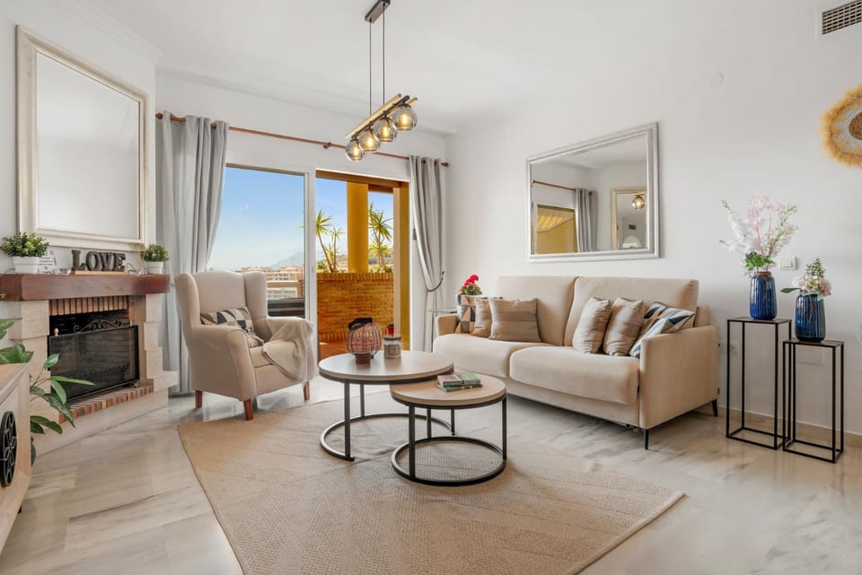 TV and multimedia, Living room, Seating area