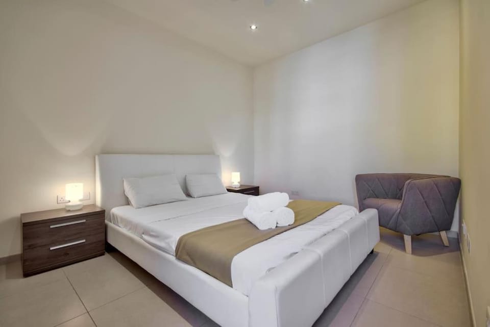 Lucky Star 103 by Vallettastay Apartment in Valletta