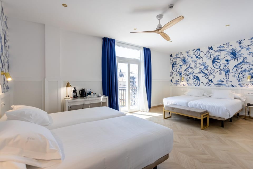 Bed, Coffee/tea facilities, fireplace