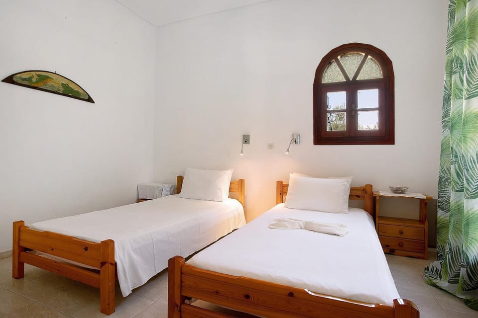 Property building, Living room, Bedroom