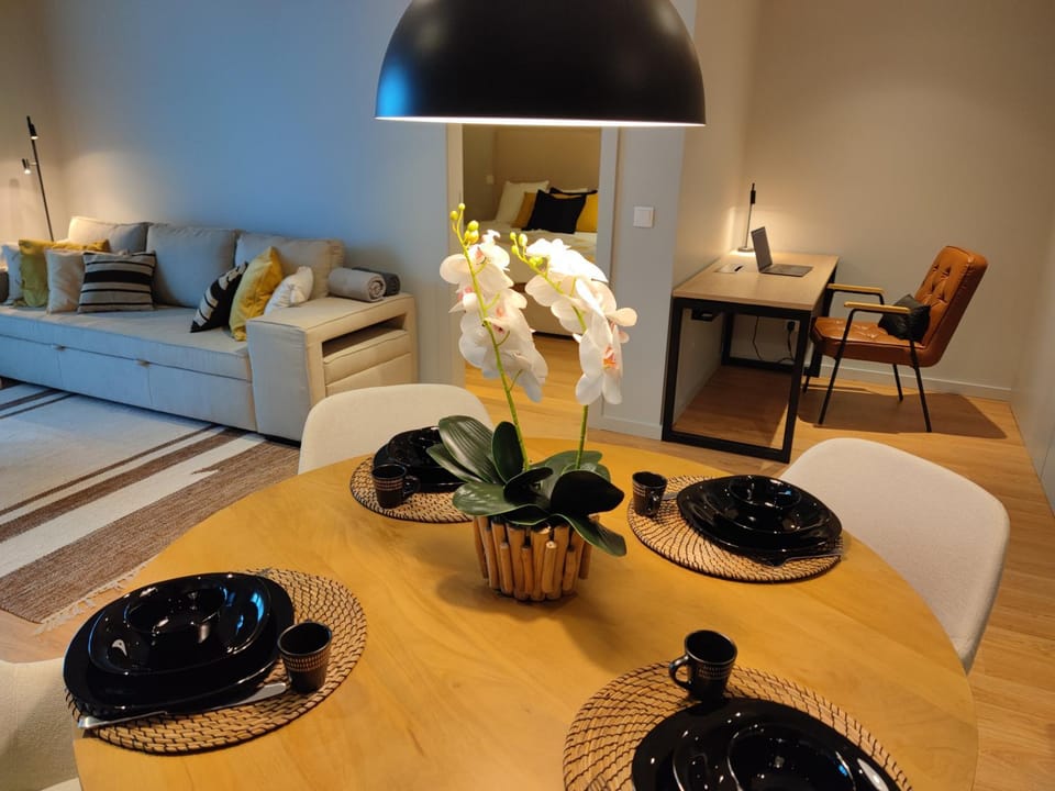 Living room, Seating area, Dining area