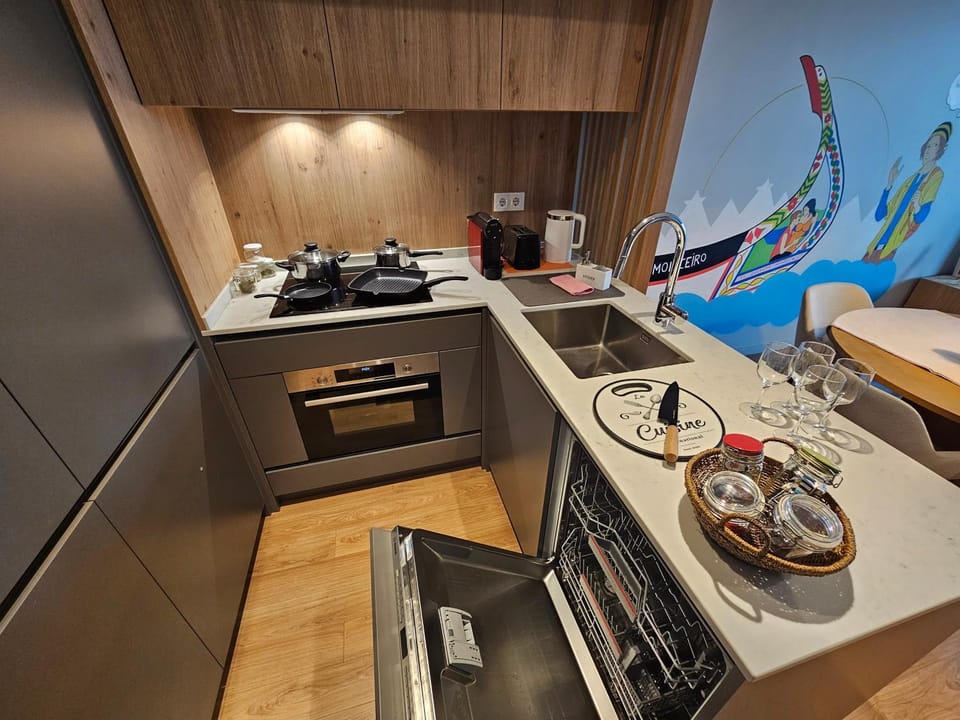 Kitchen or kitchenette, kitchen