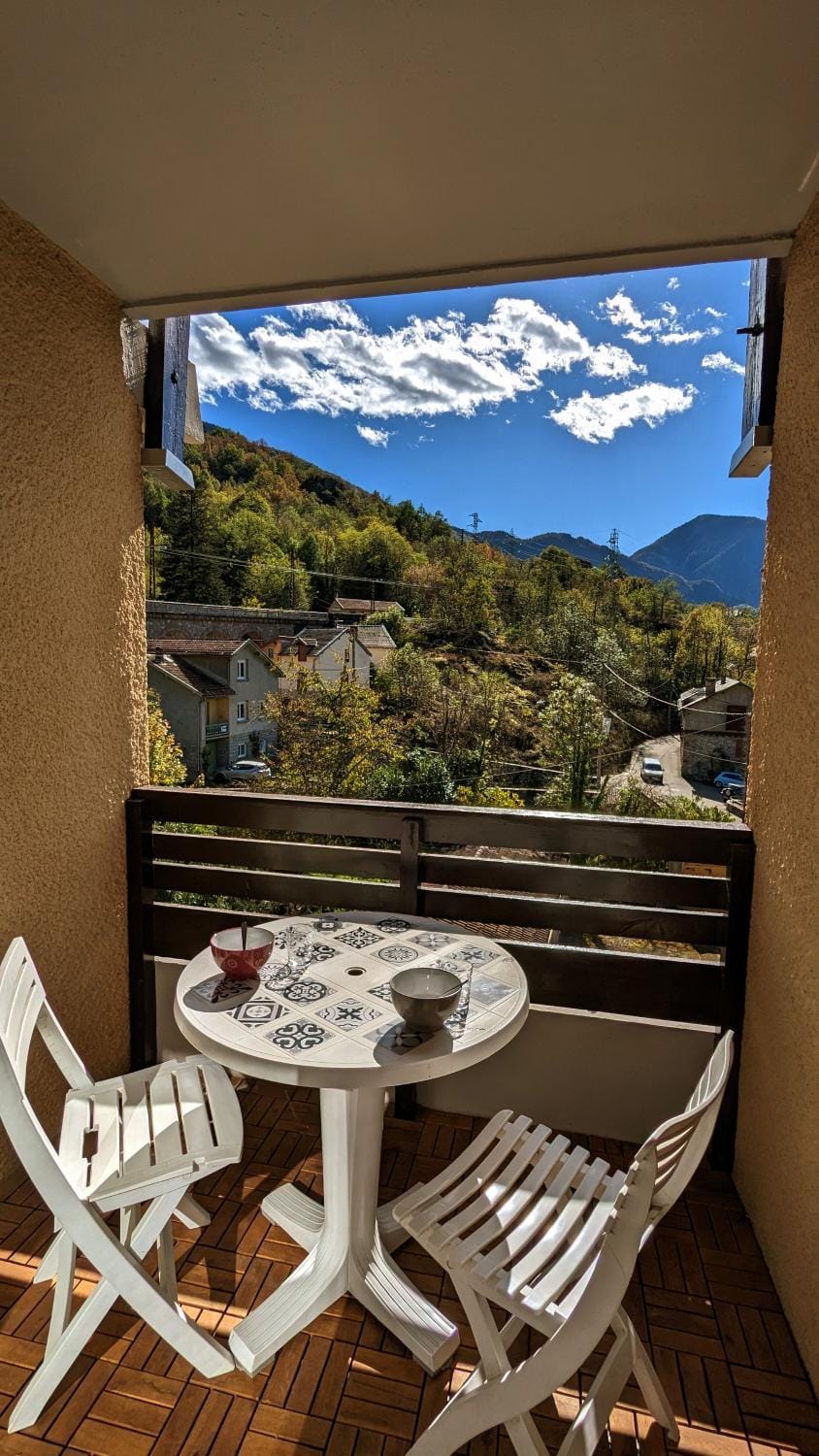 Natural landscape, Balcony/Terrace, Mountain view