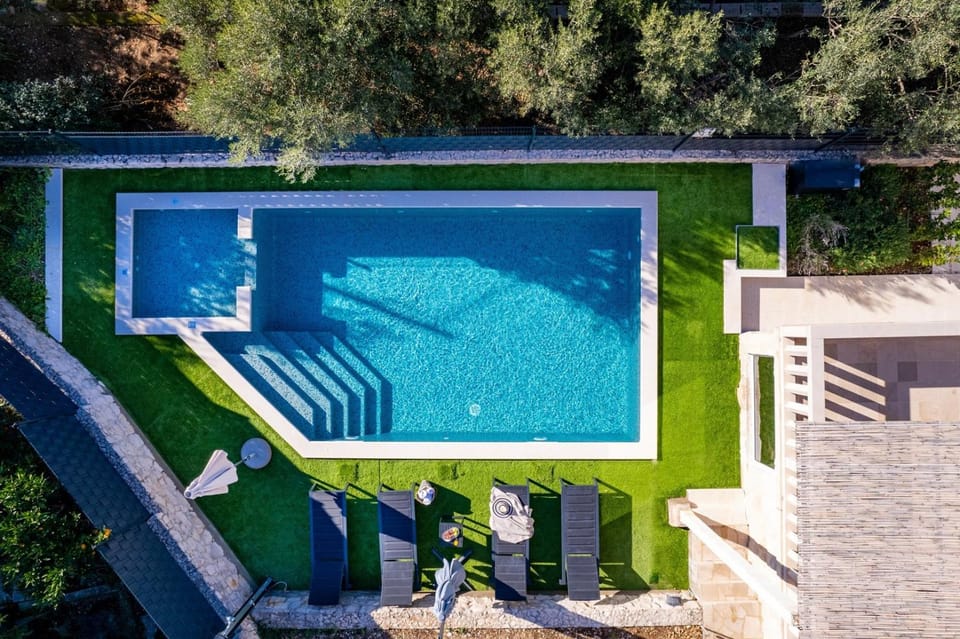 Garden, Beach, Swimming pool