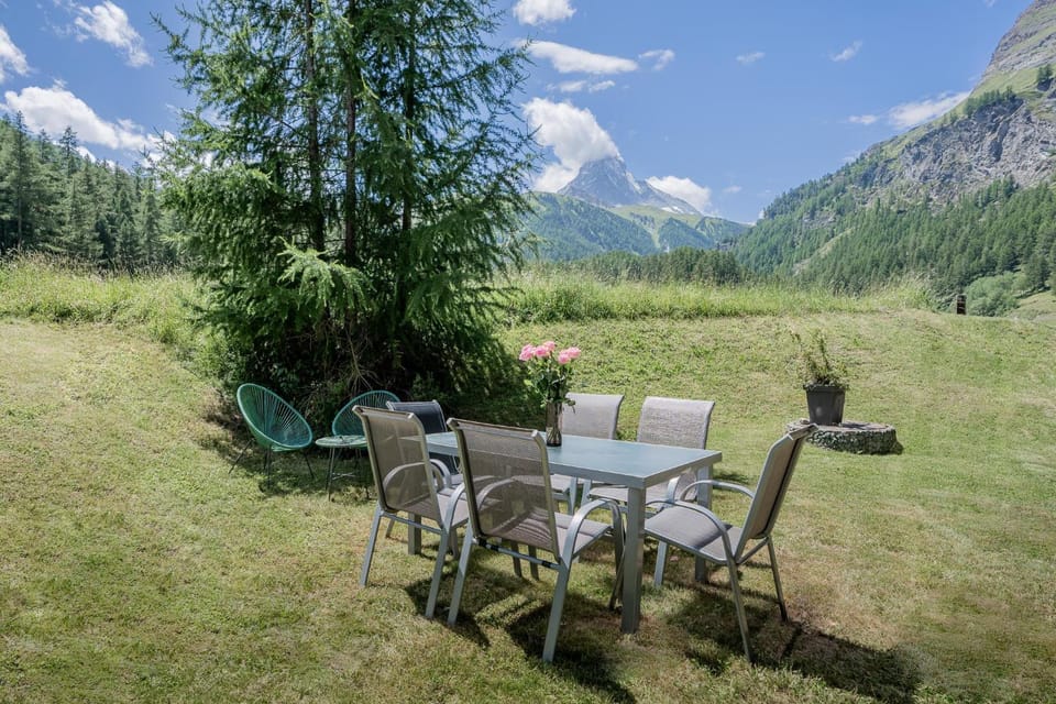 Garden, Garden view, Mountain view