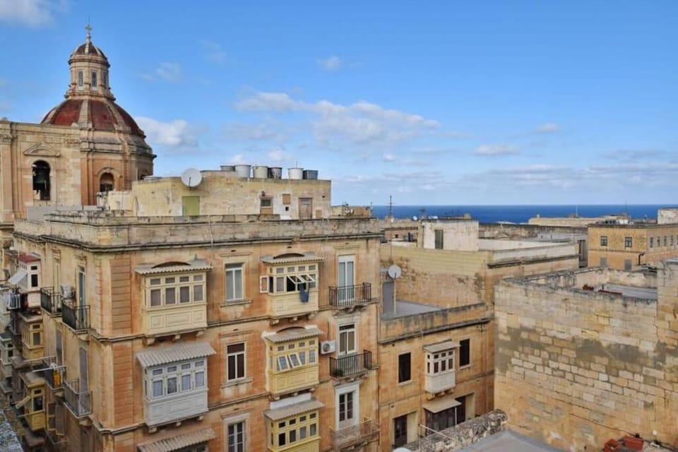 Property building, Day, City view, Sea view