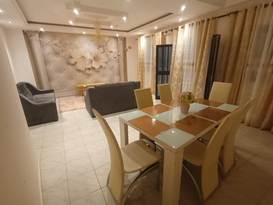 Living room, Seating area, Dining area