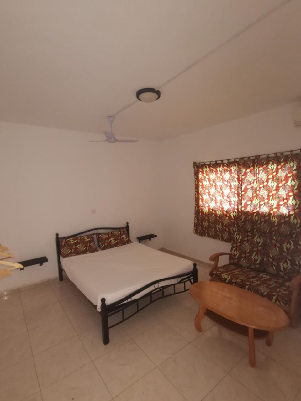Bed, Living room, Photo of the whole room, Dining area, Bedroom