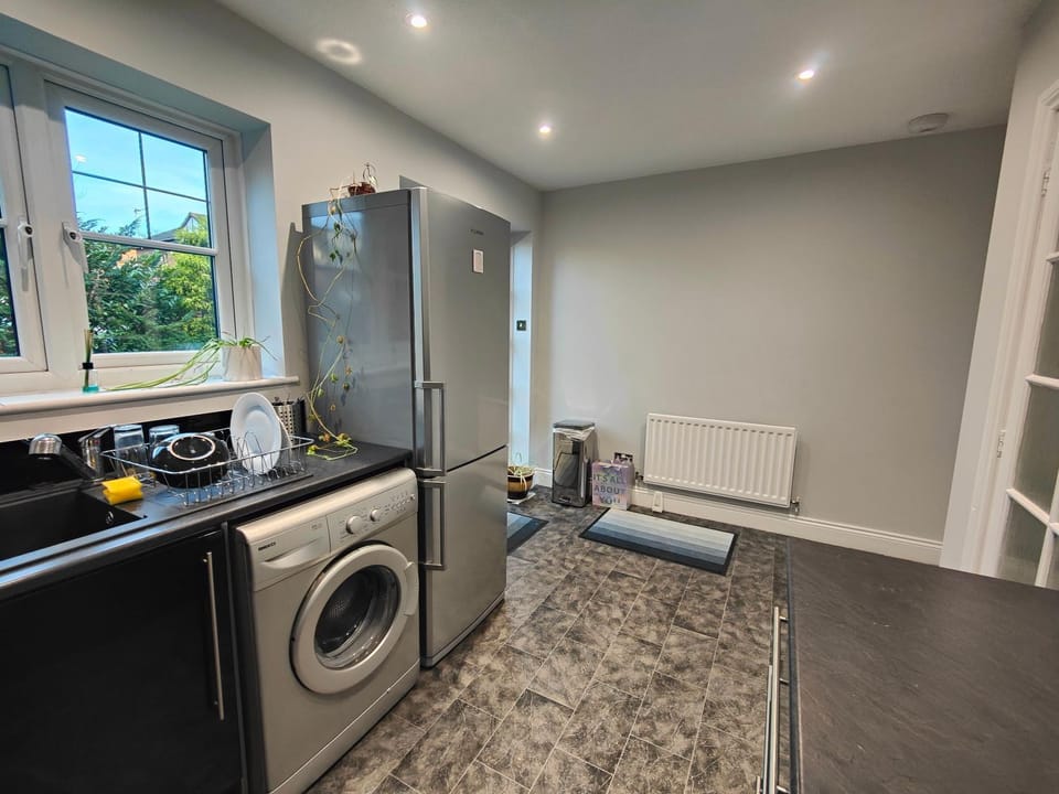 Kitchen or kitchenette, Kitchen or kitchenette, washing machine