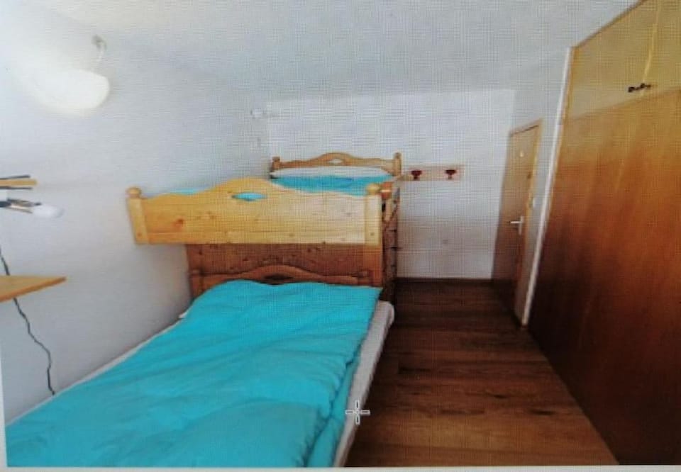 bunk bed