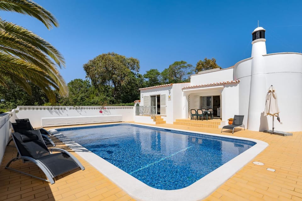 Pool view, Swimming pool, sunbed