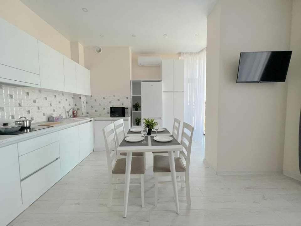 TV and multimedia, Living room, Seating area, Dining area, minibar