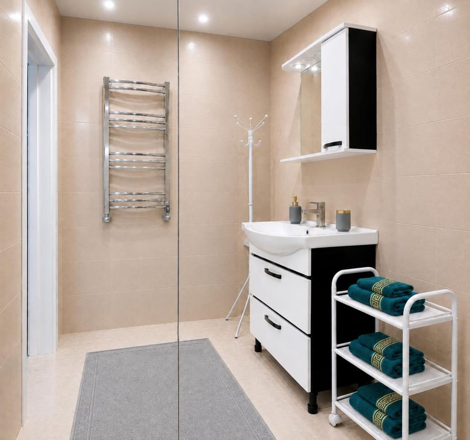 Shower, Bathroom, towels