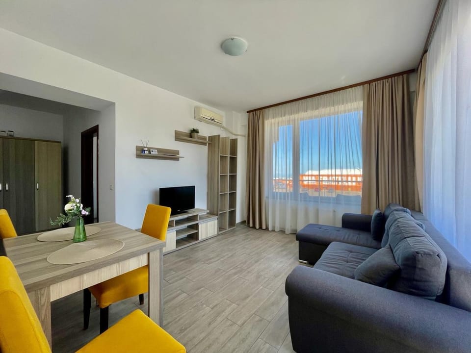 DAVID SUMMERLAND APARAMENT MAMAIA NORd Apartment in Constanta
