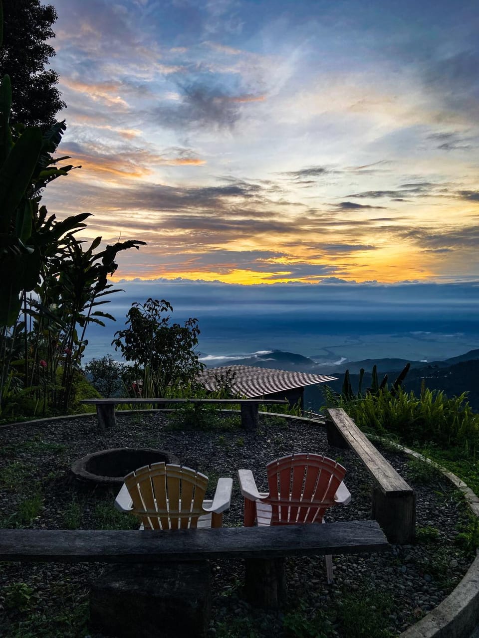 Natural landscape, Dining area, Mountain view, Sunrise, Sunset, flat iron