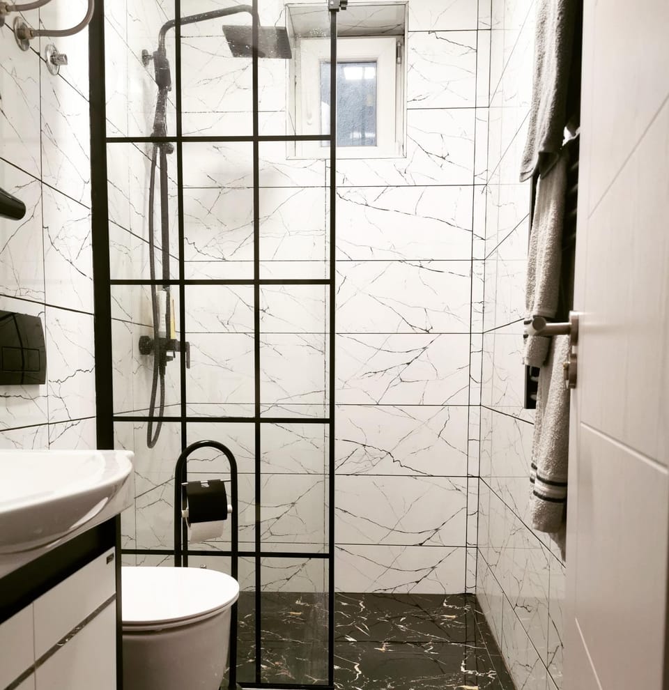 Shower, Bathroom, towels
