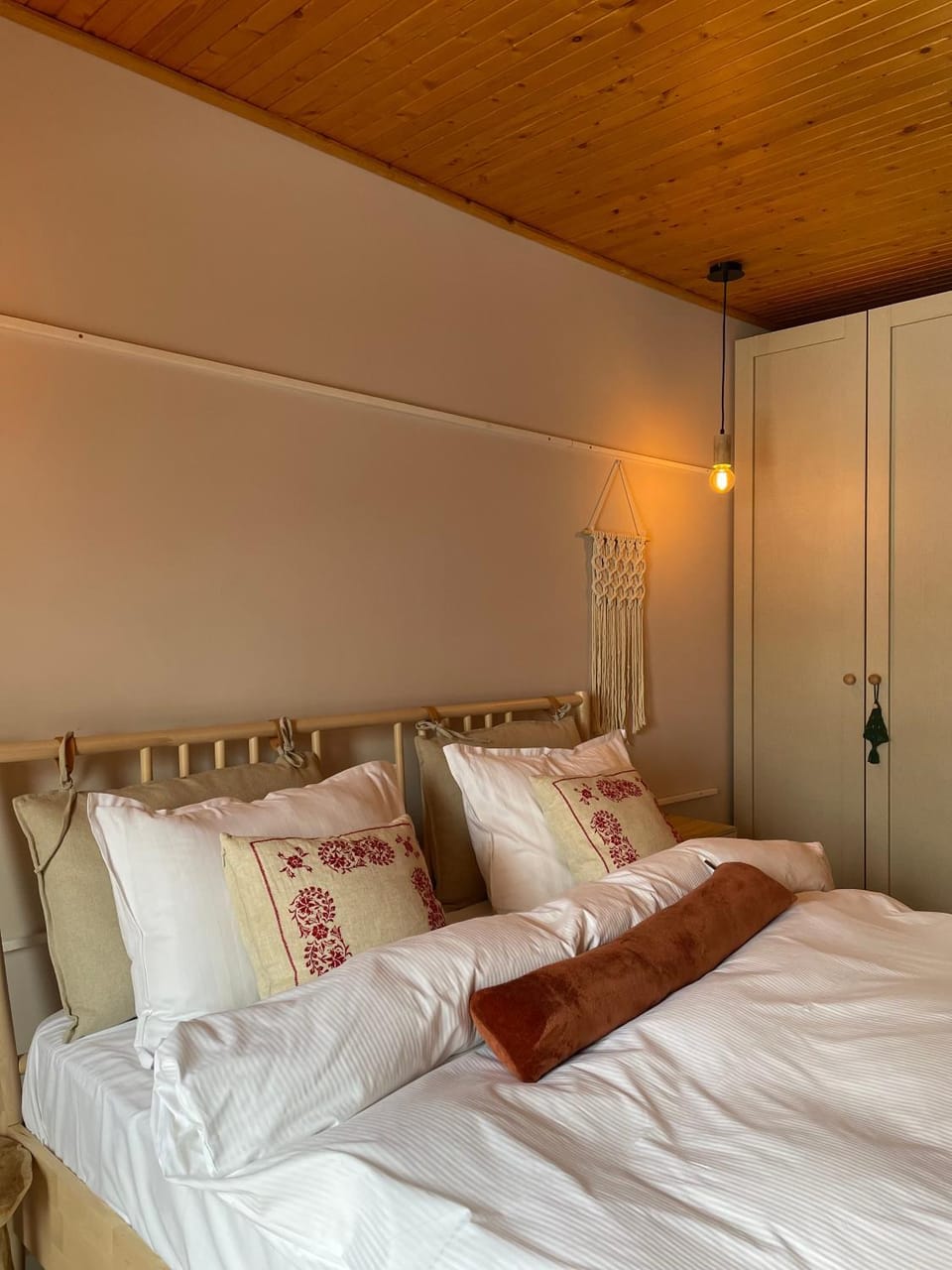 Bed, Balcony/Terrace, Bedroom, heating, internet, wardrobe
