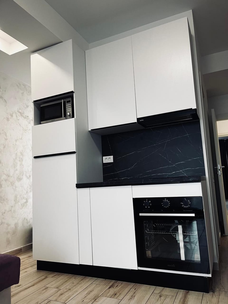 Kitchen or kitchenette, dishwasher, microwave, minibar, oven, stove, stove