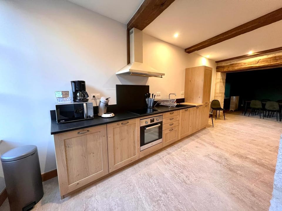 Kitchen or kitchenette, Kitchen or kitchenette