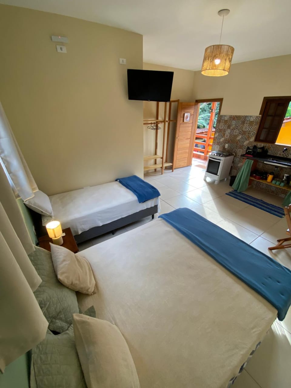 TV and multimedia, Photo of the whole room