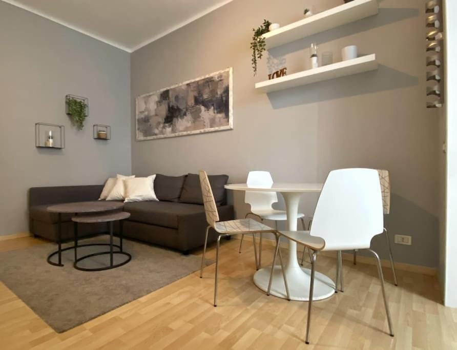 Living room, Seating area, Dining area