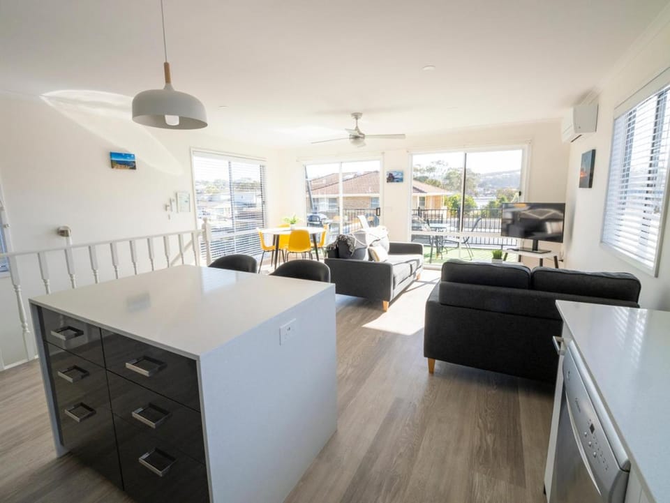 Communal lounge/ TV room, kitchen