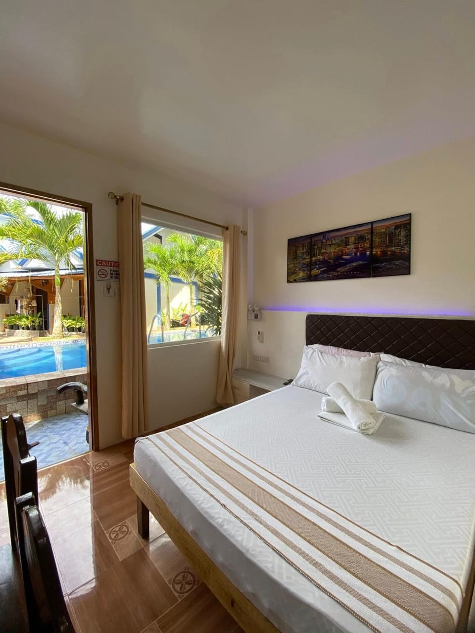 Bed, Photo of the whole room, Bedroom, Pool view, Swimming pool