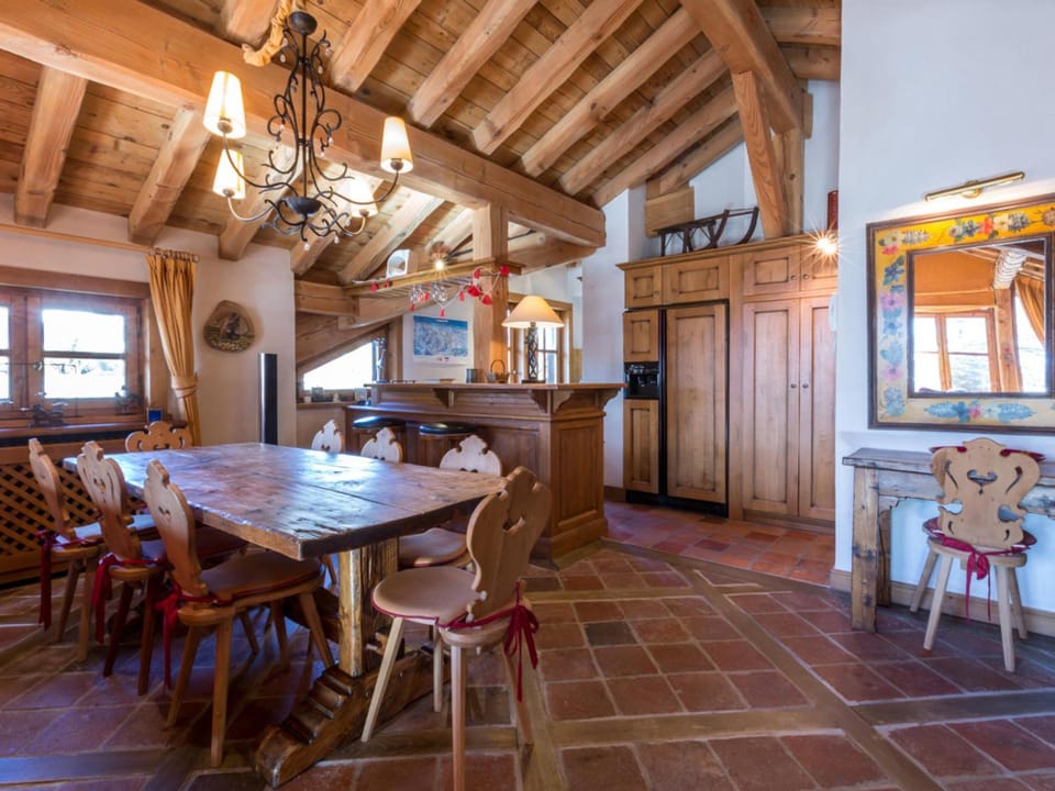 Appartement de standing avec cheminée, 4 chambres, garage et WIFI, Val-d'Isère Apartment in Val dIsere