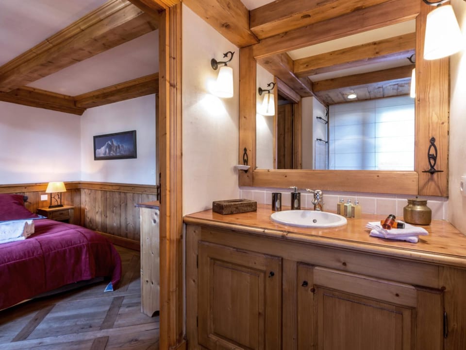 Appartement de standing avec cheminée, 4 chambres, garage et WIFI, Val-d'Isère Apartment in Val dIsere