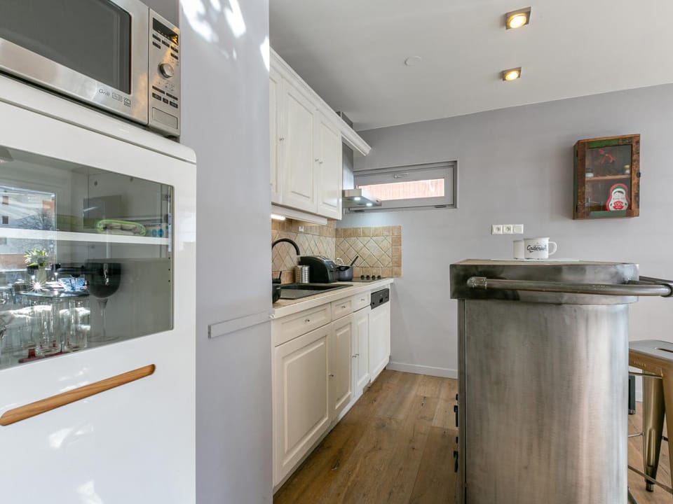 Appartement cosy avec wifi, au cœur de Val-d'Isère, proche des pistes et des commodités - FR-1-694-42 Apartment in Val dIsere