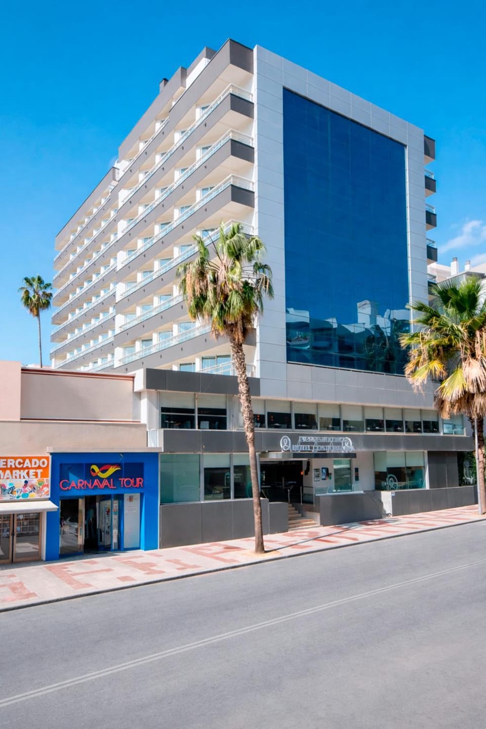 Property building, Facade/entrance, City view, Location