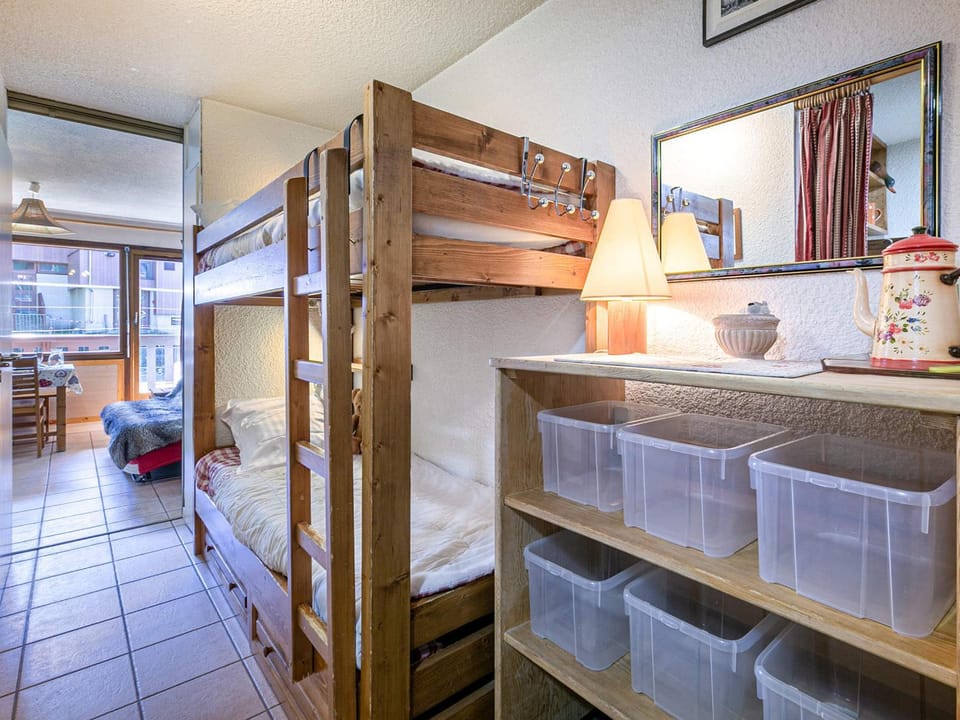 Studio cosy avec balcon, parking couvert, proche centre et navette gratuite – Val d'Isère - FR-1-694-59 Apartment in Val dIsere
