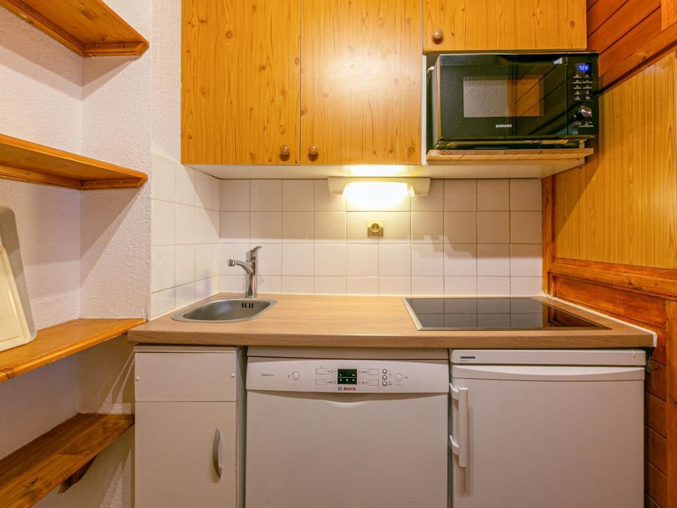 Studio cabine 4 pers. aux pieds des pistes avec parking, animaux acceptés - FR-1-694-66 Cabin in Val dIsere
