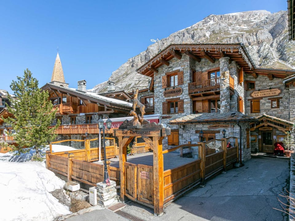 Duplex montagnard rustique avec cheminée, au vieux village de Val-d'Isère, au pied des pistes - FR-1-694-71 Apartment in Val dIsere