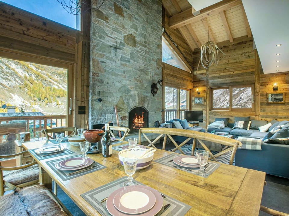 Appartement chalet de luxe à Val-d'Isère avec garage, balcon et wifi, à proximité des pistes - FR-1-694-88 Apartment in Val dIsere