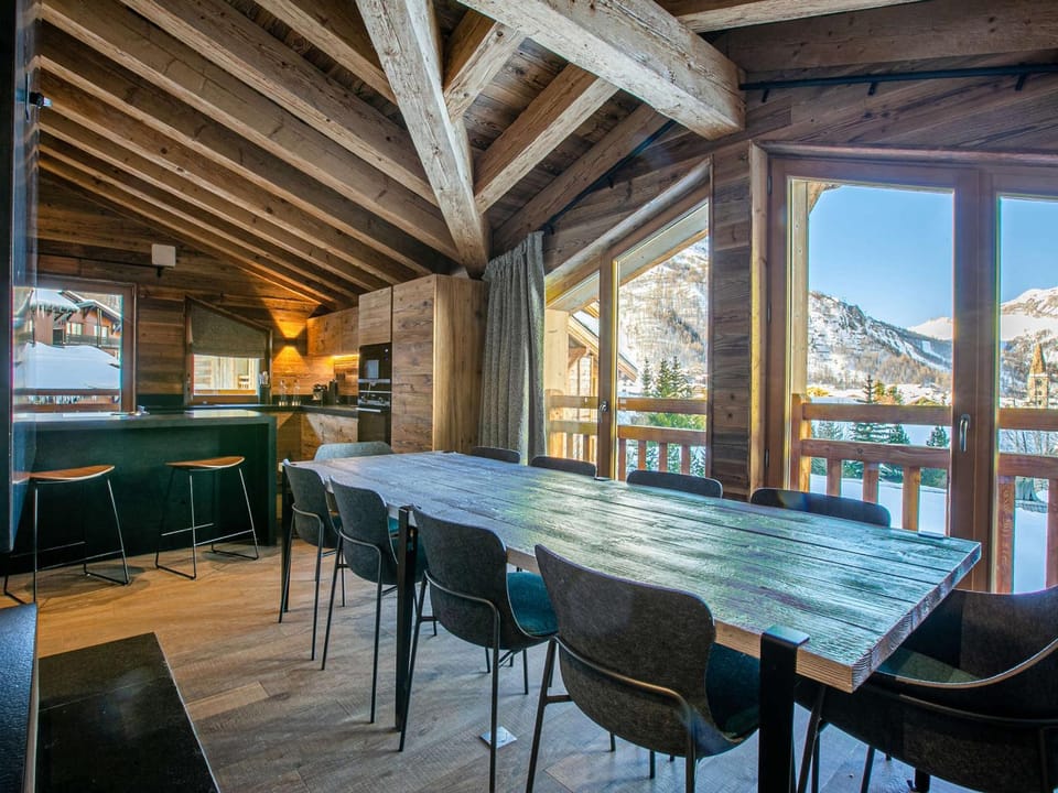Luxueux appartement sous charpente proche des pistes - 10 pers - FR-1-694-90 Apartment in Val dIsere