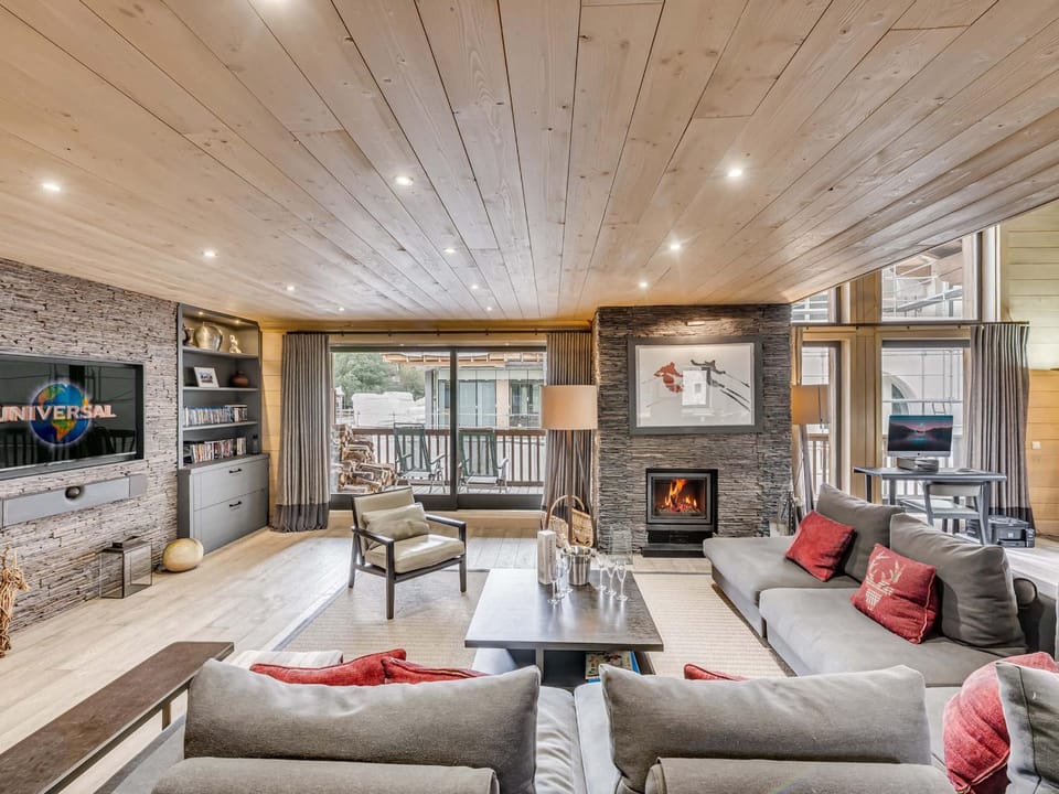 Appartement de standing avec terrasse plein sud, centre Val d'Isère, proche pistes, 8 personnes - FR-1-694-96 Apartment in Val dIsere