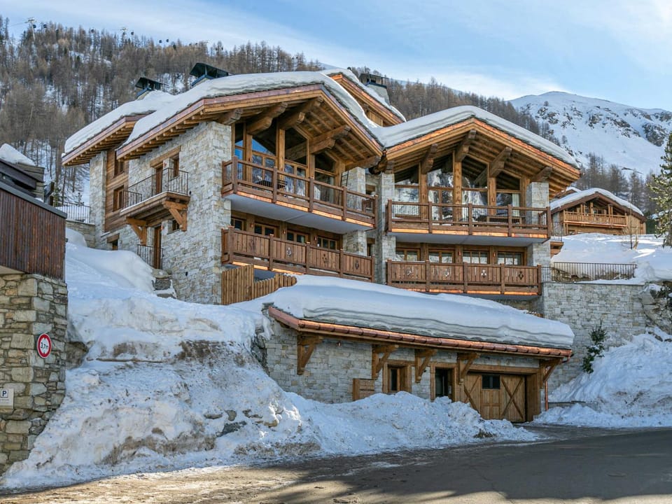 Luxueux appartement avec piscine, WiFi et parking à Val-d'Isère - FR-1-694-102 Apartment in Val dIsere