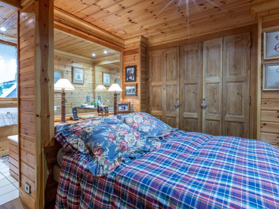 Élégant Appartement de Standing avec Terrasse et Accès Direct aux Pistes à Val-d'Isère - FR-1-694-119 Apartment in Val dIsere