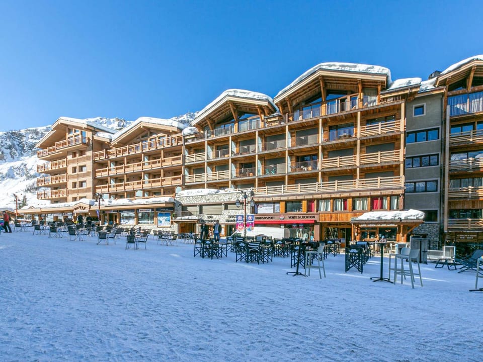 Appartement de charme avec wifi, au pied des pistes, 4 pièces, Val-d'Isère Apartment in Val dIsere