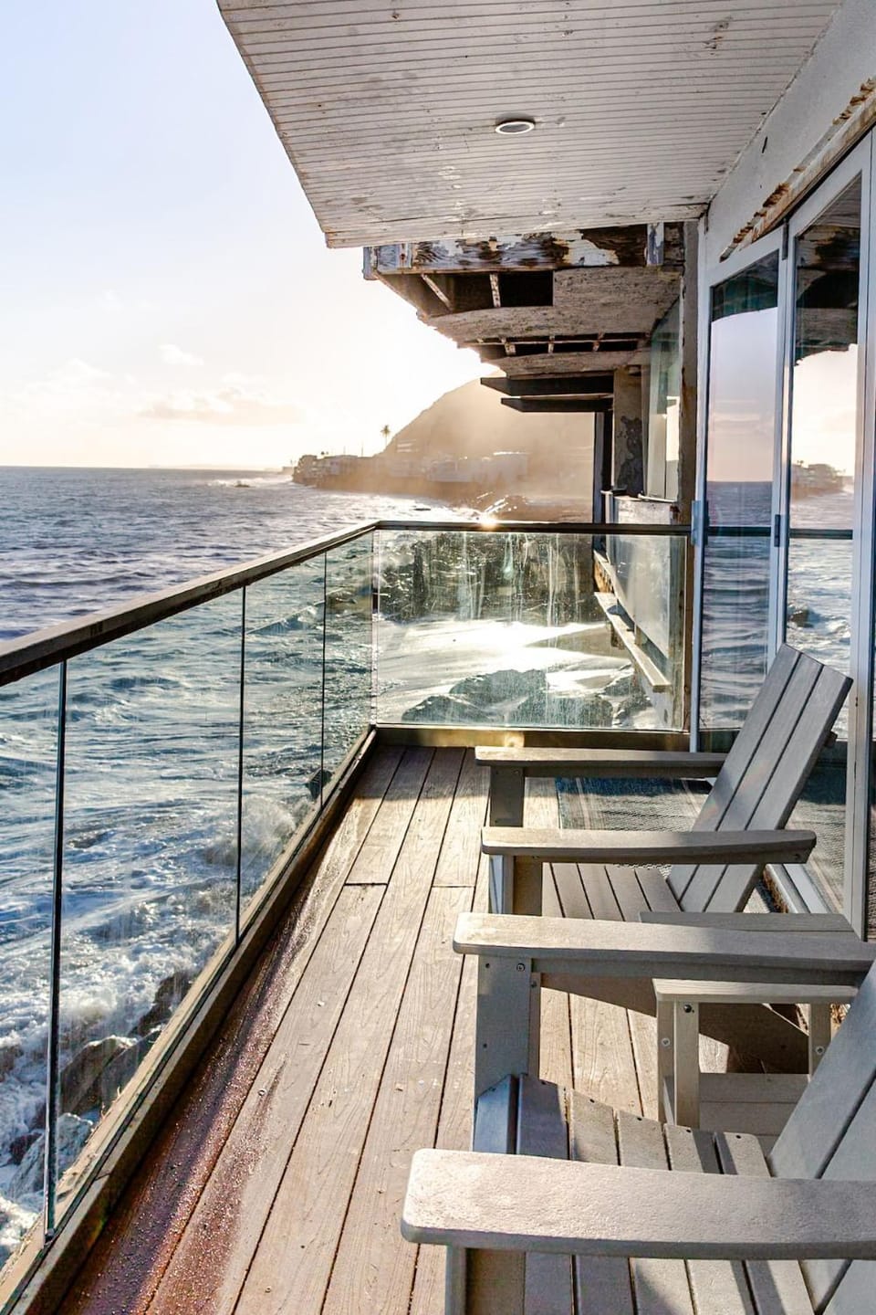 Malibu Beachfront Home with Rock Spa Ocean Views & Huge Deck House in Topanga